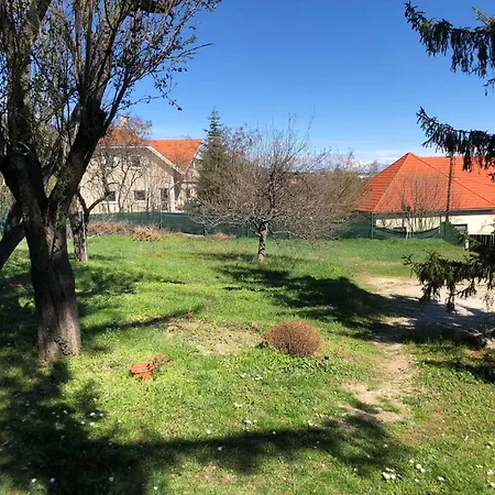 Lakeside Harmony Garden Feriehus *