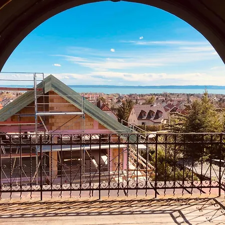 Feriehus Lakeside Harmony Garden *