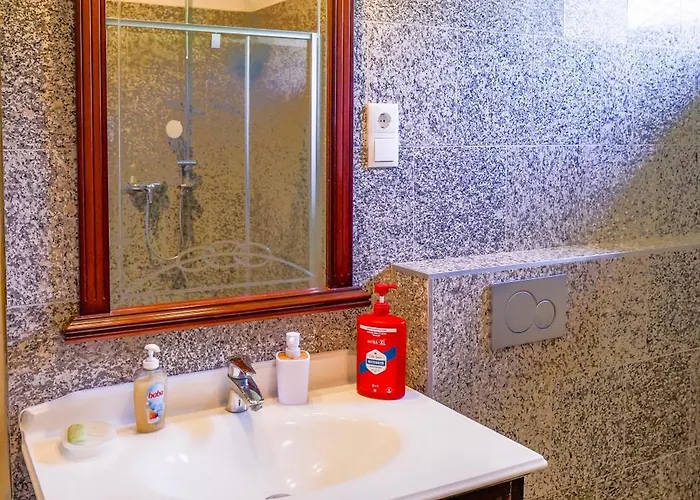 Lakeside Harmony Garden Feriehus